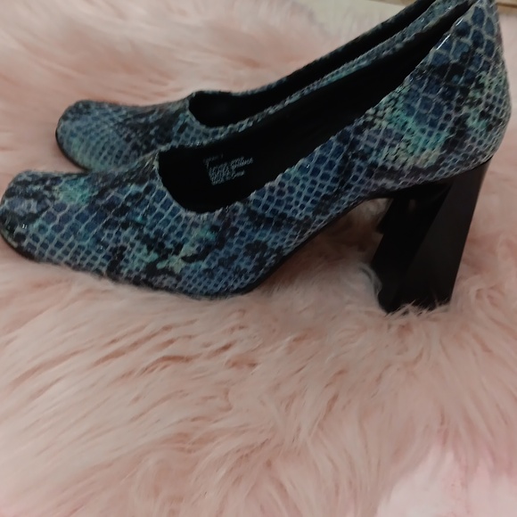 BRAND NEW ME TOO CROC LEATHER PUMPS-7 - Picture 3 of 8